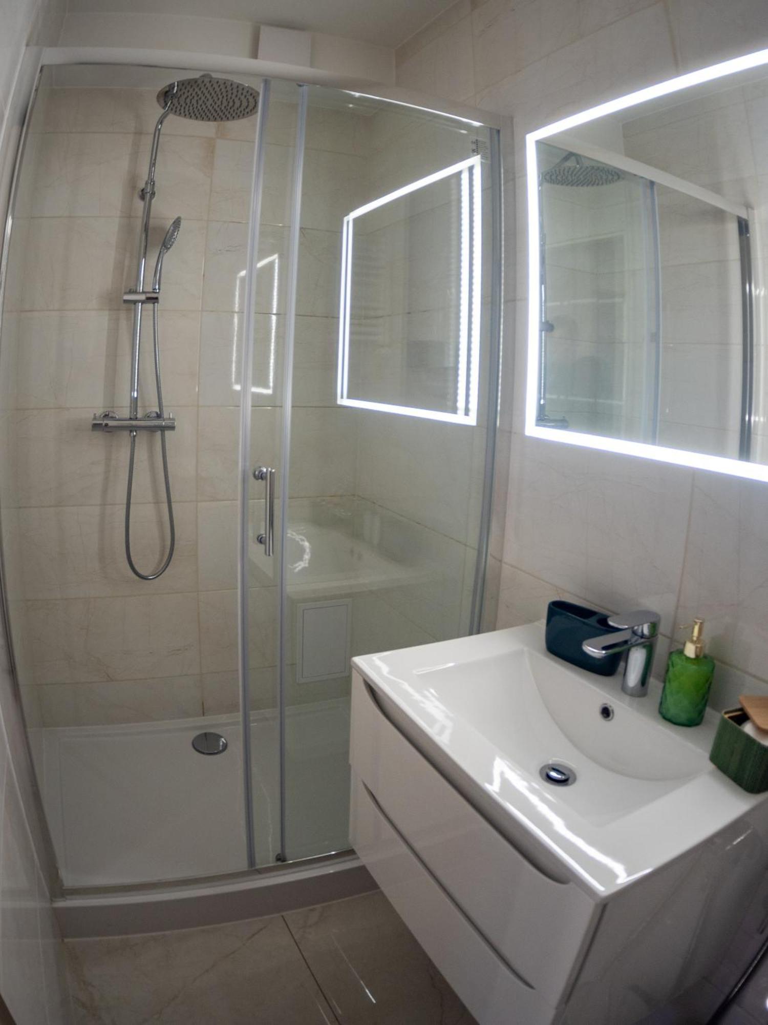 Apartament Classic Comfort Aleja Nmp 8 - Free Parking Czestochowa Exterior photo